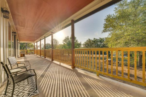 Walk to Guadalupe River Seguin Home with Fire Pit